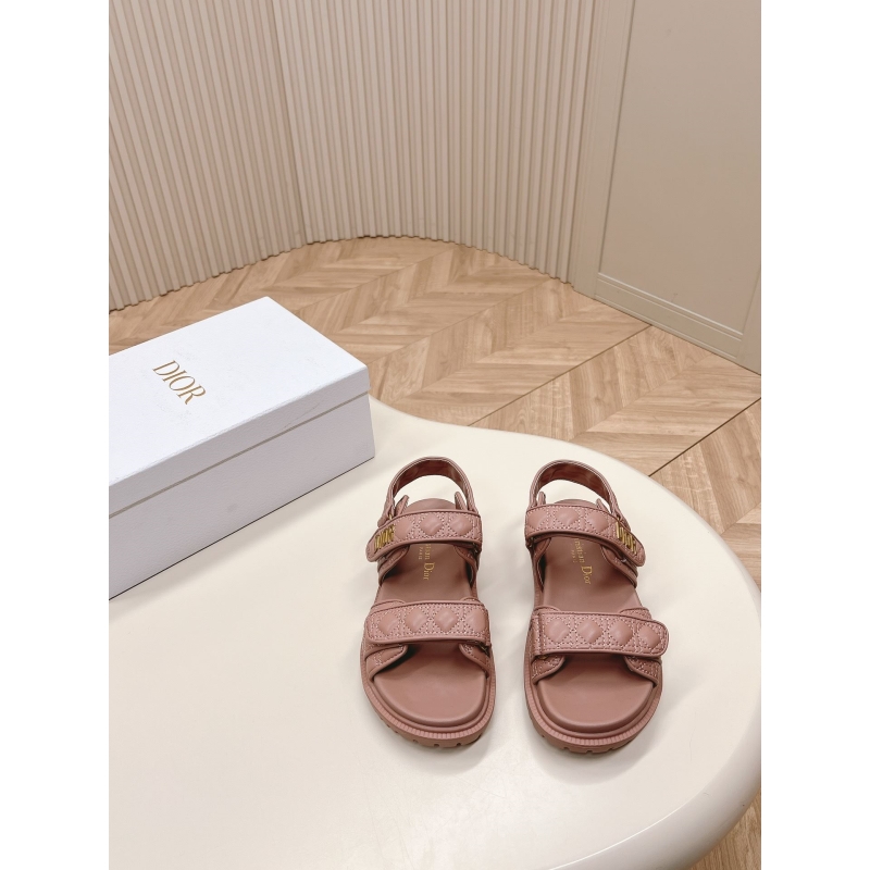 ch**an D*or sandals